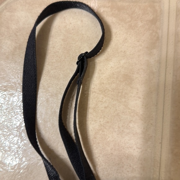 Maidenform Barely There Bra 34B Underwire Satin Feel Lightly Padded Adjustable - Picture 6 of 9